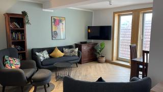 discovAIR Karl10 - 100qm mit 3 Schlafzimmer, Wohnzimmer, Küche Zentral & Modern mit Netflix - Eisenach - 0
