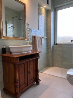 CK Business Apartments 4BR, WLAN, Parking - 7