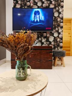 Cozy Retreat - 9