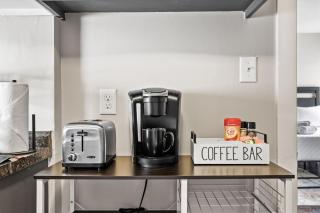 Cozy Studio Retreat in the Heart of the Highlands - 4