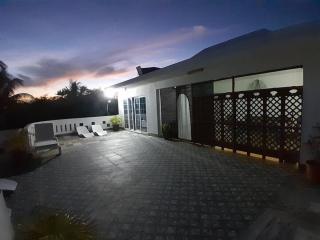 Villa Citronella - 3 Bedrooms on the Upper Floor - Pereybere - 2