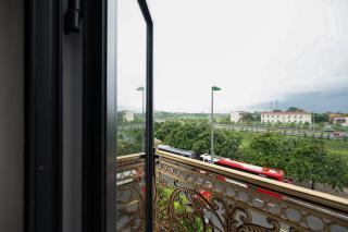 Riverside Hotel - 1