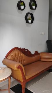 2 Bedrooms Varisha Guest Suite Jogja - 5