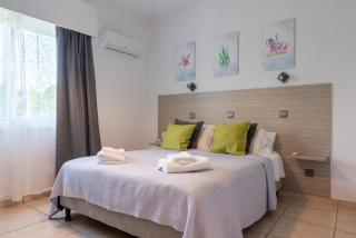 Casa Sol - 3BR Apartment with two Balconies, 5Gbps WiFi, Family & Remote Work Haven, Walk to Beach, Promenade & Shops - 6