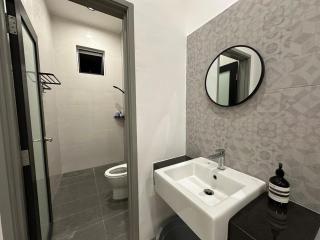 NEW! Modern comforts in a Semi-D Muar - 8