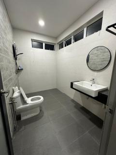 NEW! Modern comforts in a Semi-D Muar - Muar - 1