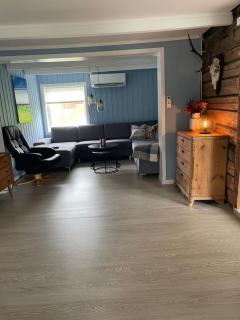 Flott feriehus ved sjøen - - 6