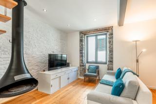 Port and Stone Villa - 6