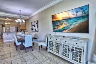 Seaclusion Beach Townhome - 4
