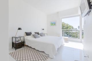 Upscale 2-Br apartment swimming pool sea view - 6