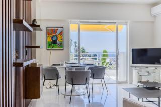 Upscale 2-Br apartment swimming pool sea view - 5