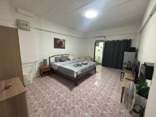 Monkey Apartment 3 - 3
