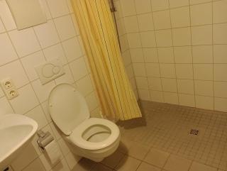 charming Oktoberfest Apartment - 5