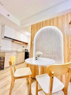 Reflective Woodscape- 1 Bedroom with Balcony - 6