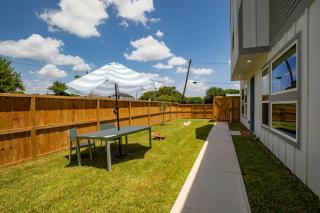 Houston Cozy Retreat - 3BR 3BA - Downtown Views Duplex - Houston - 4