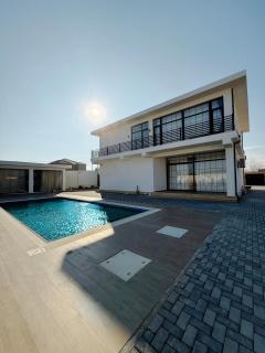 Villa Near Sea Breeze with Pool and Stunning Sea Views - 9
