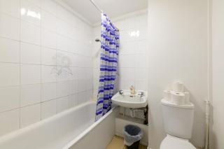 Four Bedroom House Near Tottenham Hotspur Stadium - 6