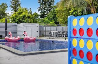 Luxe 4BR Miami Pool-Near Airport-Games-Backyard - 5