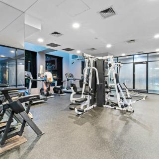 Harbour Front - 1min to ICCC, Casino - Parking, Office WFH Setup, Pool, Gym - Sydney - 5