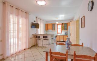 4 Bedroom Lovely Home In Porto Empedocle - Porto Empedocle - 8