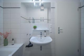 CoView - Design Apartment mit vollausgestatteter Küche, Terrasse, eigenem Zugang, Highspeed Wlan - Dresda - 1