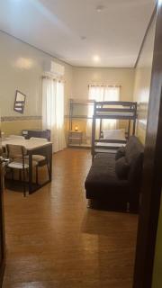 Dexter John's Guesthouse - Agus - 9