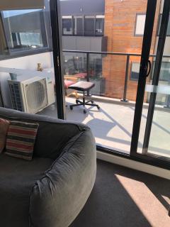 Entire apartment with washer-dryer machine near Footscray - 2