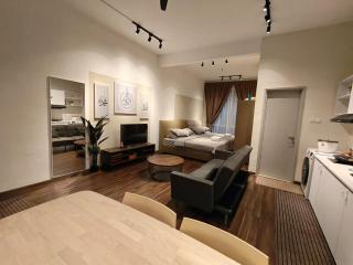 LV10 Tawny Homey 4-5pax Kuantan - 1