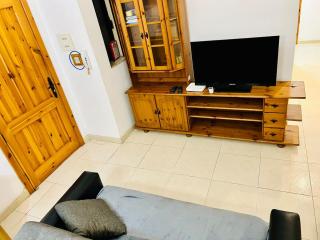 Modern 2BR APT - WLK to Seafront up to 5PPL - 7