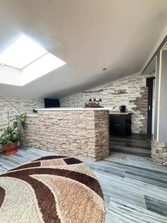Stone City Apartment in Park Zone - Kamianets-Podilskyi - 7