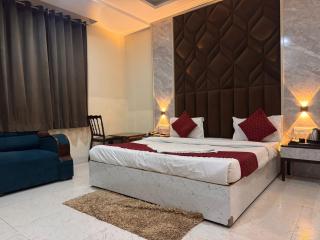 Hotel Belwood Near IGI Delhi Airport - 6
