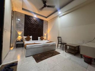 Hotel Belwood Near IGI Delhi Airport - 3
