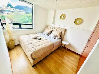 Fully equipped apt at trendy historic center - Bogotá - 1