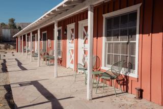 Room 3 - Downtown Joshua Tree Motel - Pet Friendly - Walk to Shops & Visitor Center, Minutes to Park Entrance - Joshua Tree - 1