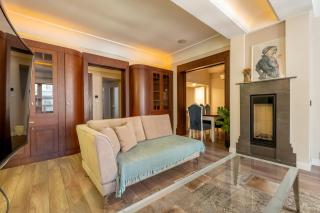 Central 3-bedroom Apartment with AC and Elevator - Istanbul - 7