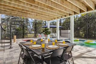 NEW Coral Cottage l Heated Pool | 6bd | 12 people - 8