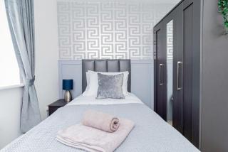 Stylish 3 Bedroom Home Perfect for Families - Bicester - 2