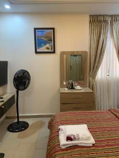 Eagle Nest Apartment and Hotel - 7