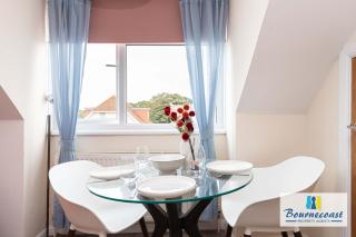 Bournecoast - GREAT LOCATION CLOSE TO SANDY BEACHES WITH PATIO GARDEN - FM2416 - 5