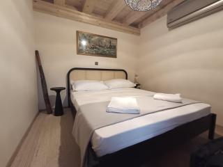 Charming 2BR Cottage by the Sea - 5