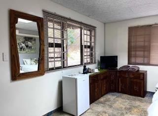 Olienhoff Guesthouse and Rest Camp - 6