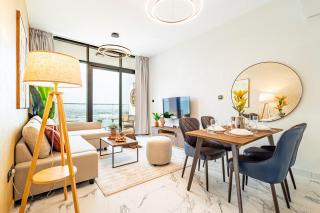 Full Cleveland & Canal View - Big Balcony - High Floor - 5 min walk from Cleveland, ADGM and Galleria - 5