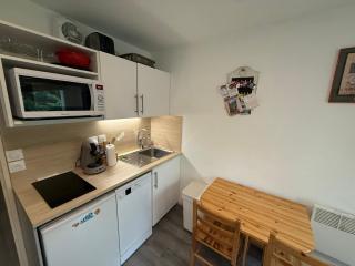 Studio cabine avec balcon et équipements pratiques - FR-1-557-54 - Les Adrets - 4