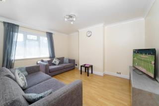2BR Apartment near Heathrow Airport - 0