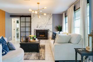 Work & Unwind in North Port Fenced Yard Cozy Lounge - 0