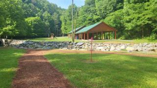 Luxe Retreat - June Dates! - Easy drive - XL Swim Spa - Award Winning! - Sevierville - 6