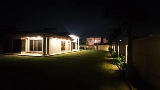 Lawn & Luxe 2 BR Stay with Grand Event Space - Lahore - 3