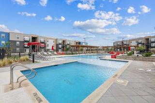 Luxury Home W Pool & Gym Mins To Baylor Hospital - 2