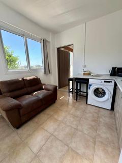 Sunflight Apt 01B One Bedroom Apt - 4