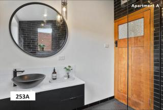Renovated home in central location - Sandy Bay - 3